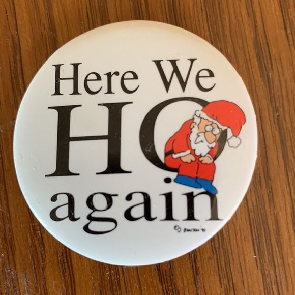 5 Christmas button pins - Picture 5 of 9